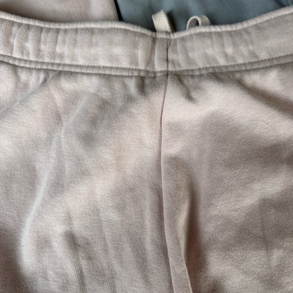 Nike women’s sweatpants - Picture 3 of 4